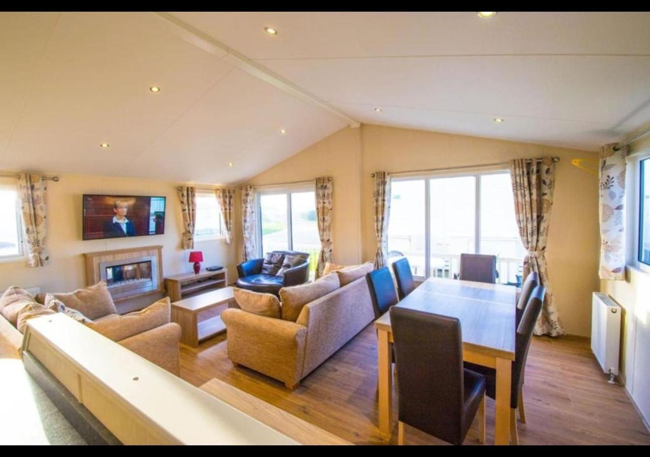 Mp630 Lodge - Camber Sands Holiday Park - Sleeps 8 - Huge Decking - Dishwasher - Washing Machine Exterior photo